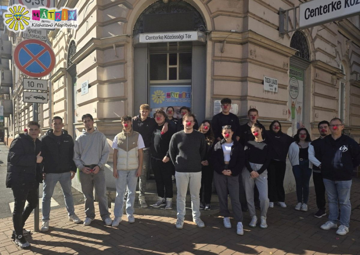 Cikkek / Önkéntes jelöltek ismerkedtek a bohócdoktorok programjaival