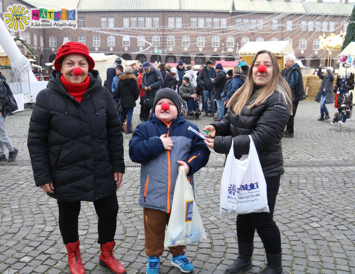 Cikkek / Bohócdoktorok óriáskerékre vitték a gyermekeket
