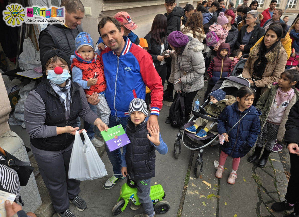 Éhezés elleni küzdelem a bohócdoktorokkal