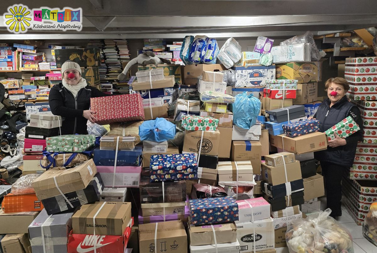 Galéria / Bohócdoktor - cipősdoboz adományozás